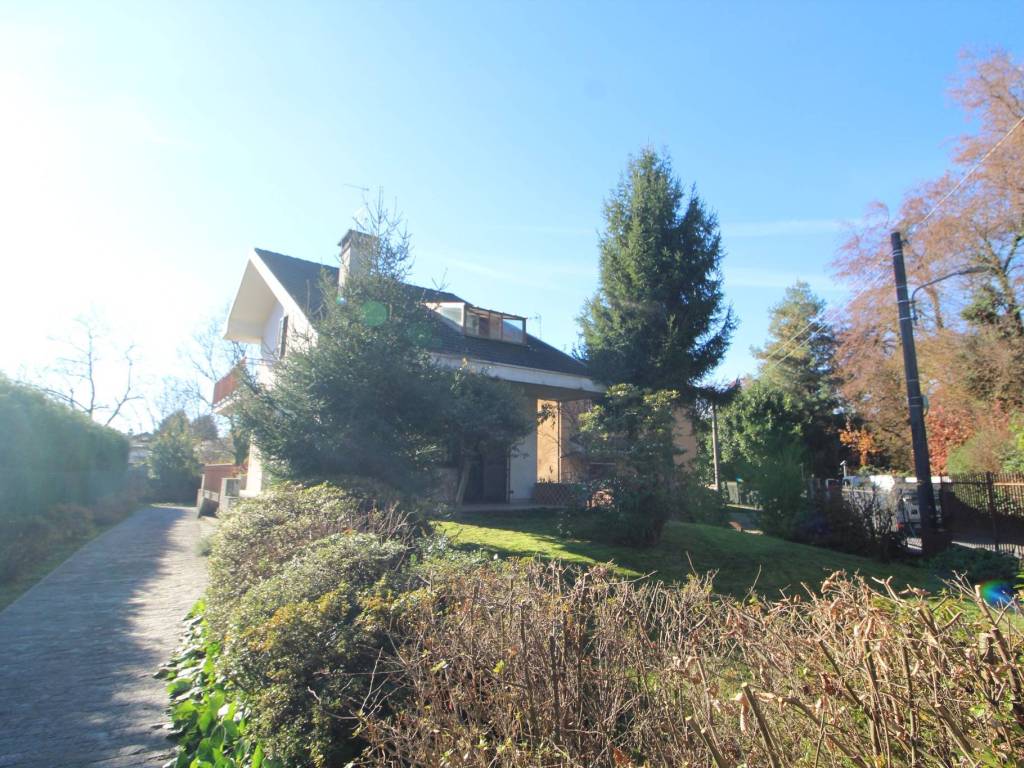 Villa a Casorate sempione in Via Adua - Foto 3