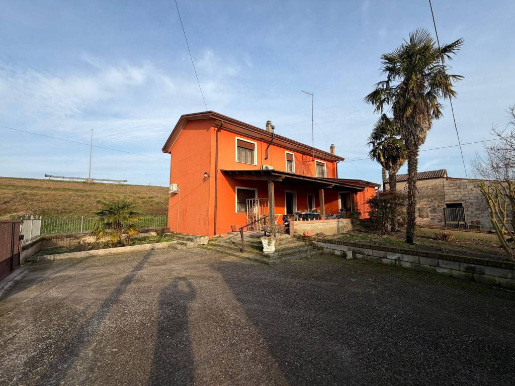 Villa a Cavarzere in Località Gallianta, 76 - Foto 2
