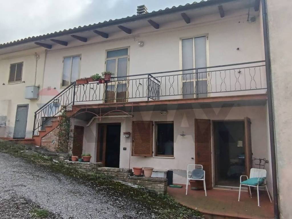 Casa indipendente a Scheggia e pascelupo - Foto 2