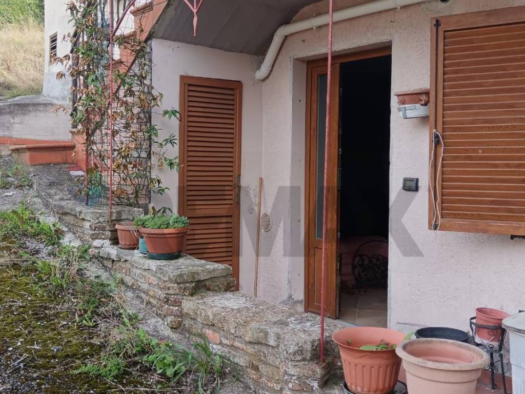 Casa indipendente a Scheggia e pascelupo - Foto 5