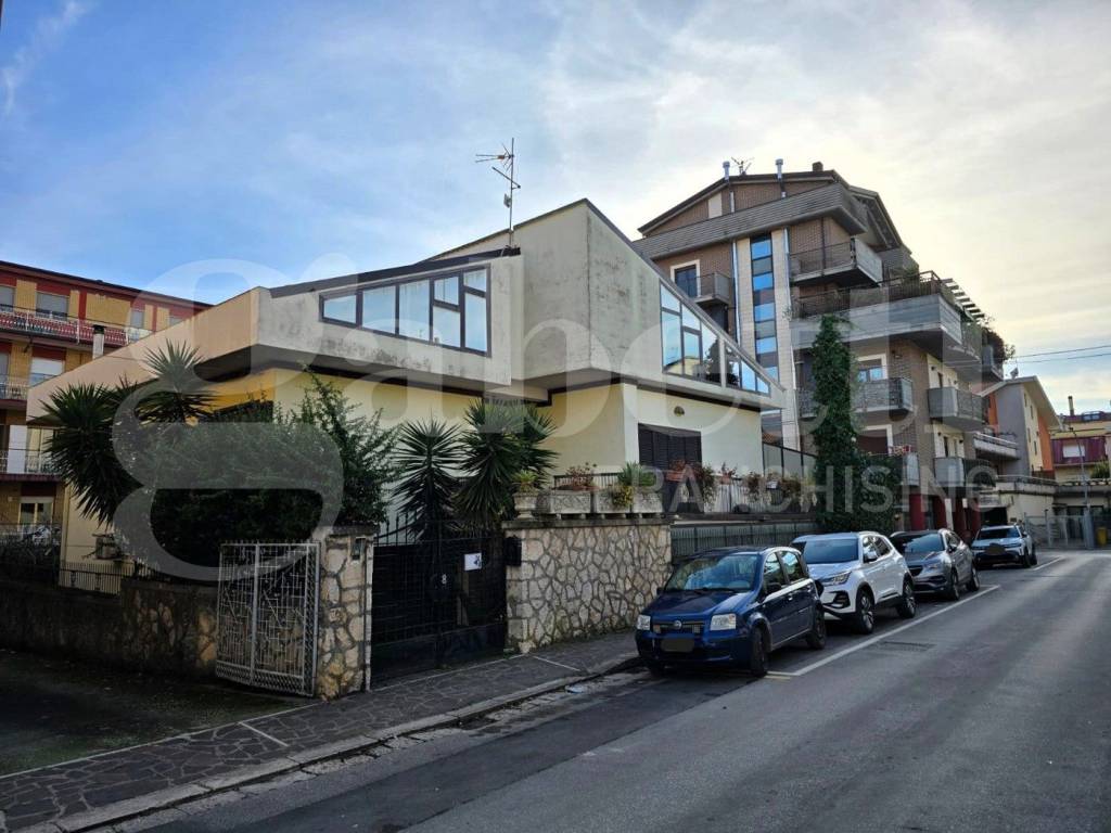 Villa a Isernia in Via Sicilia, 8 - Foto 5