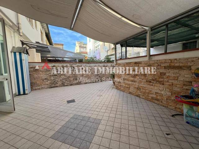 Casa indipendente a Viareggio in Via Nazario Sauro, 155 - Foto 2
