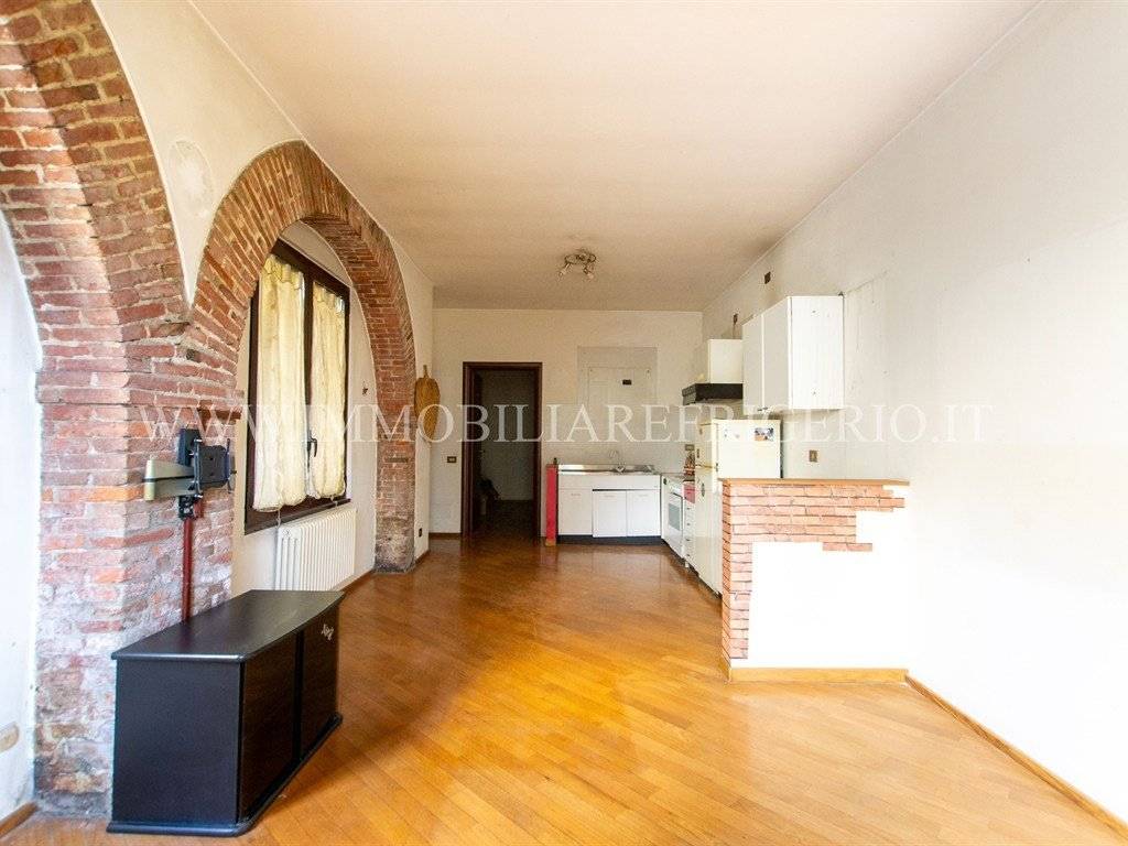 Appartamento a Brivio in piazza Sant'Antonio Abate, 5 - Foto 2