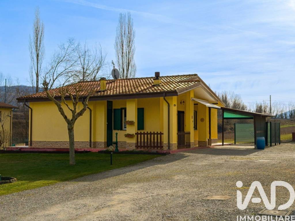 Villa a Nocera umbra in Via Montecchio, 15 - Foto 2