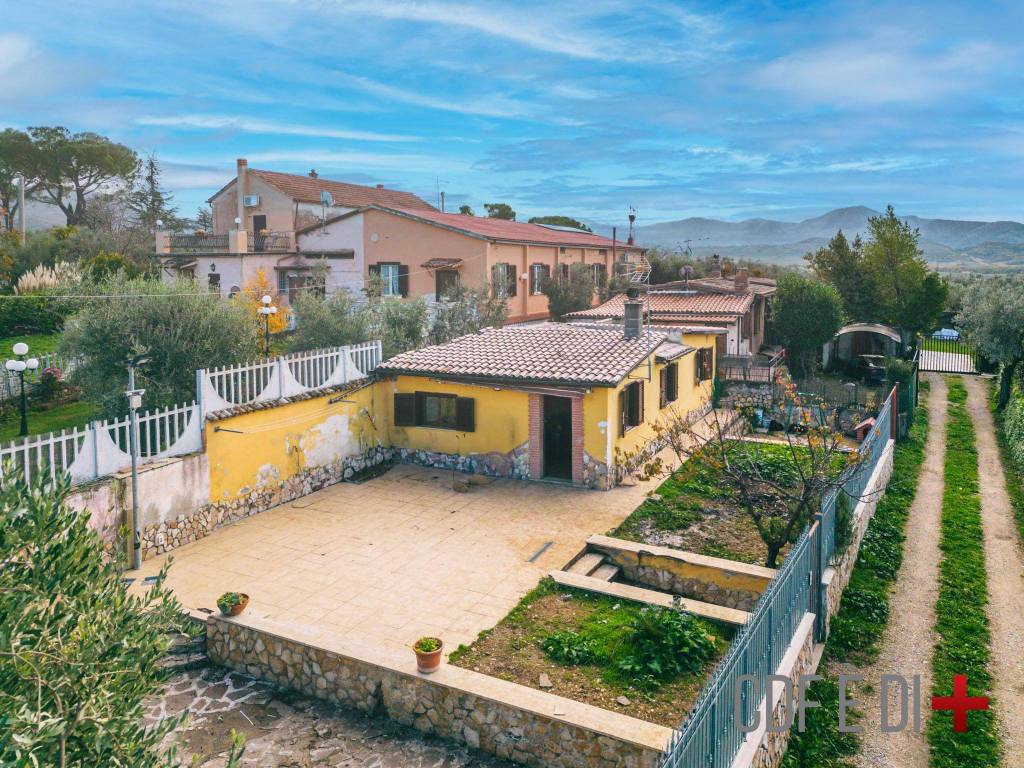 Villa a Monteleone sabino in Via delle Pietre Piane - Foto 3