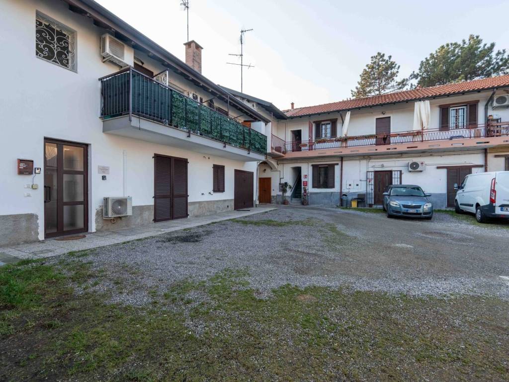 Appartamento a Saronno in Via Istria - Foto 2