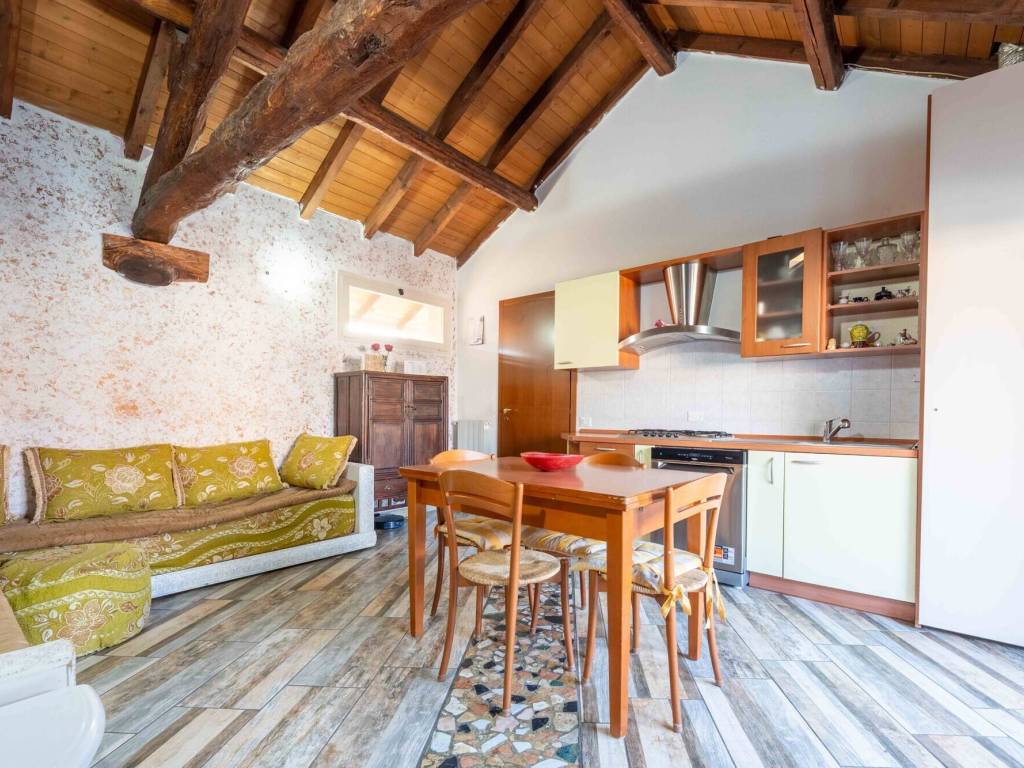 Appartamento a Saronno in Via Istria - Foto 3