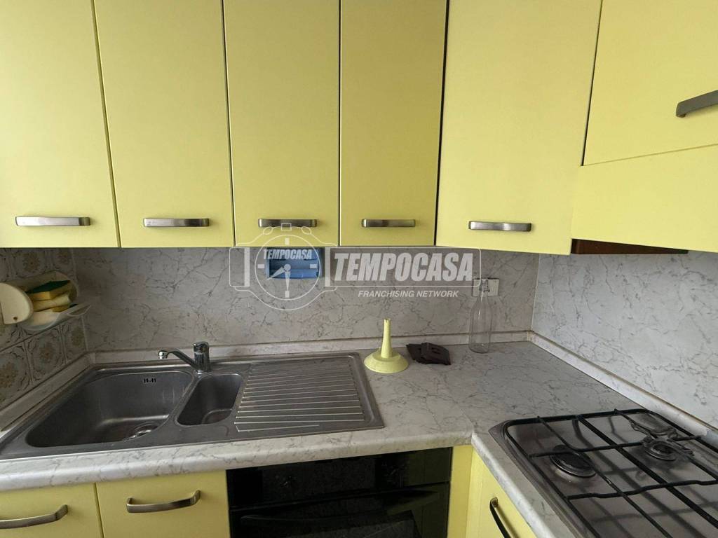 Appartamento a Asti in Piazzale Bixio Nino 16 - Foto 4