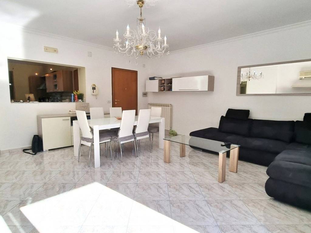 Appartamento a Caserta in Via Camillo Golgi, 26 - Foto 3