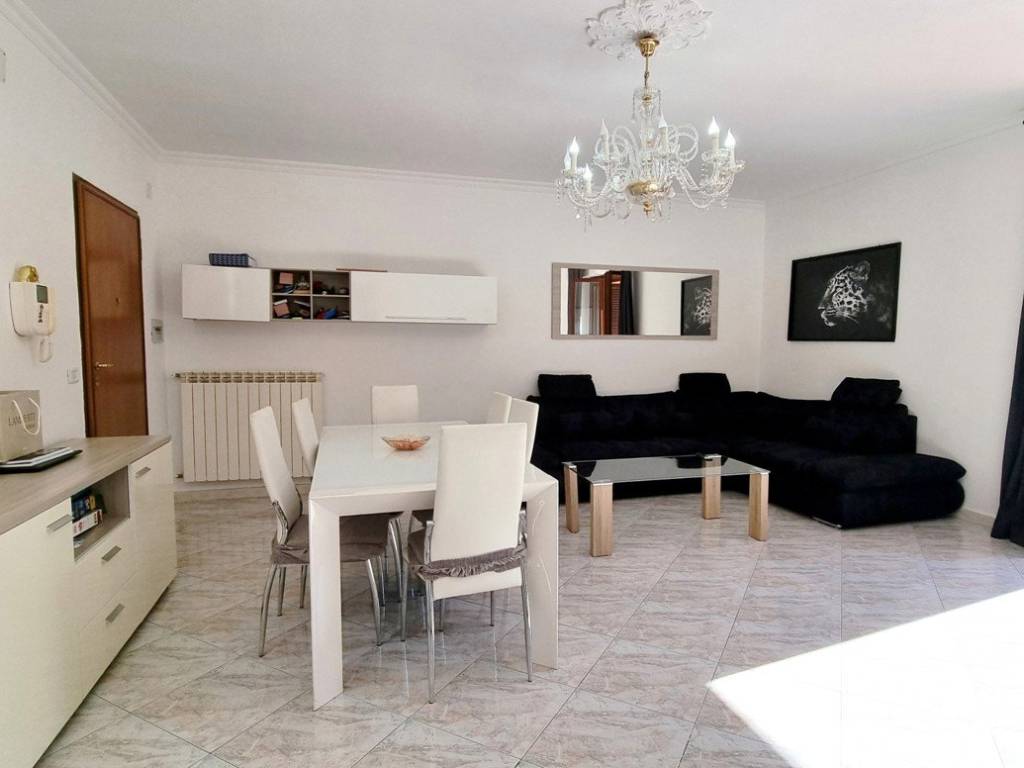 Appartamento a Caserta in Via Camillo Golgi, 26 - Foto 4