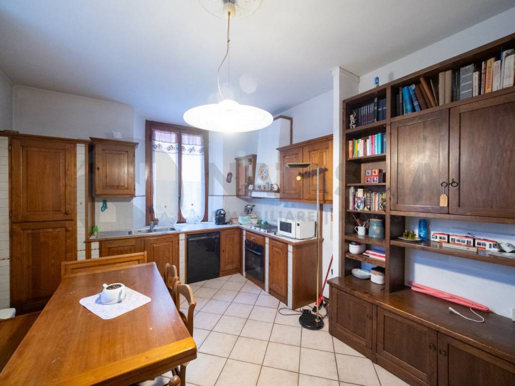 Appartamento a Pontassieve in Piazza Cairoli, 2 - Foto 2
