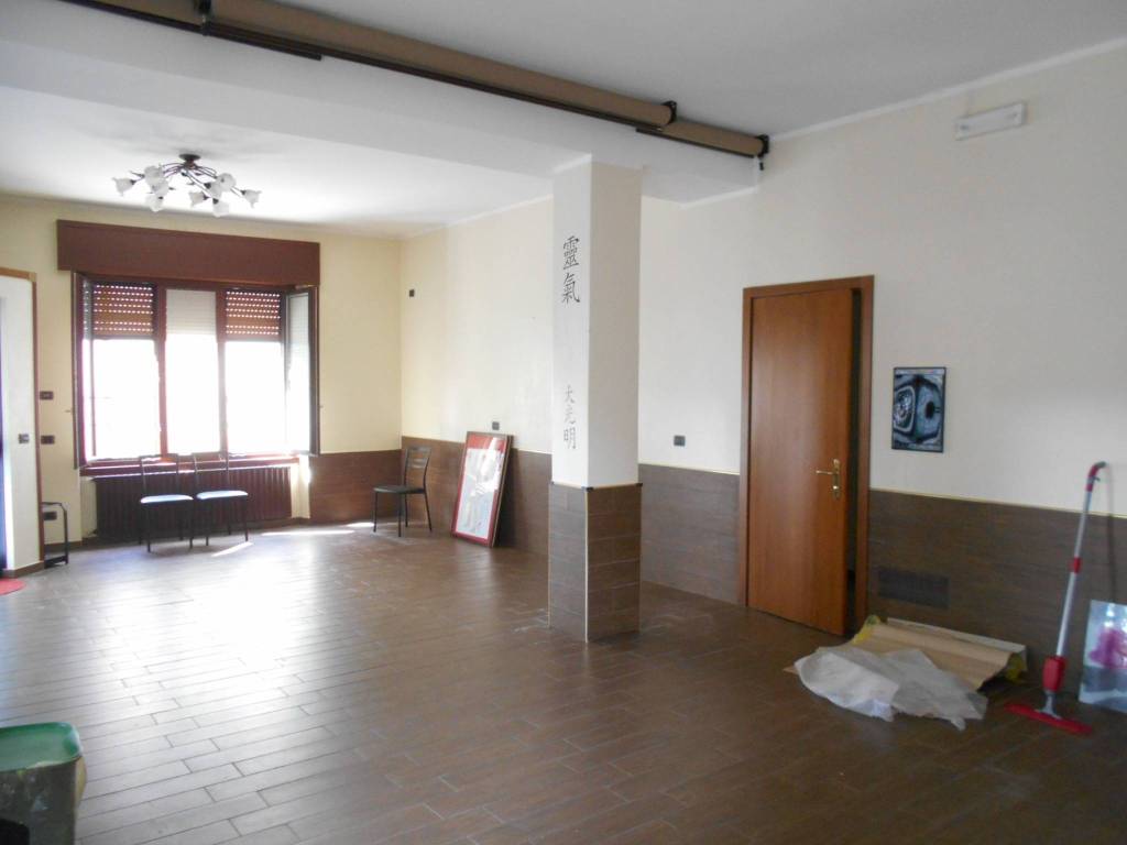 Appartamento a Carugo in Via Camillo Benso di Cavour, 1 - Foto 2