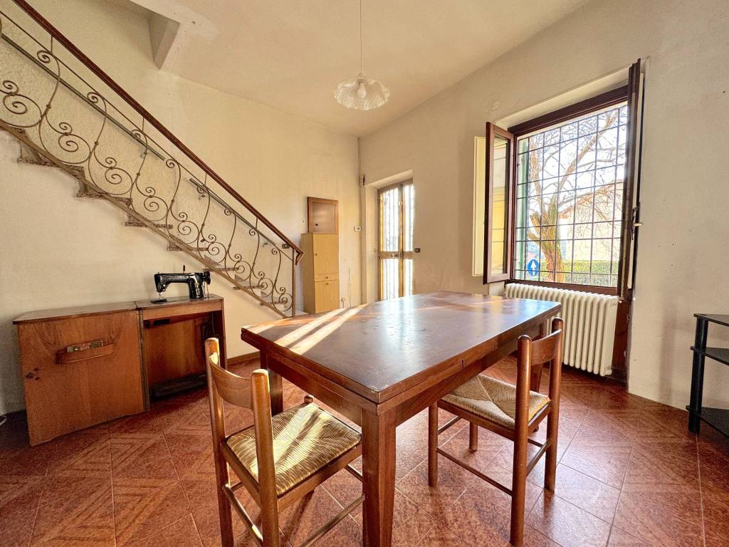 Casa indipendente a Prato in Via delle Lastre - Foto 2