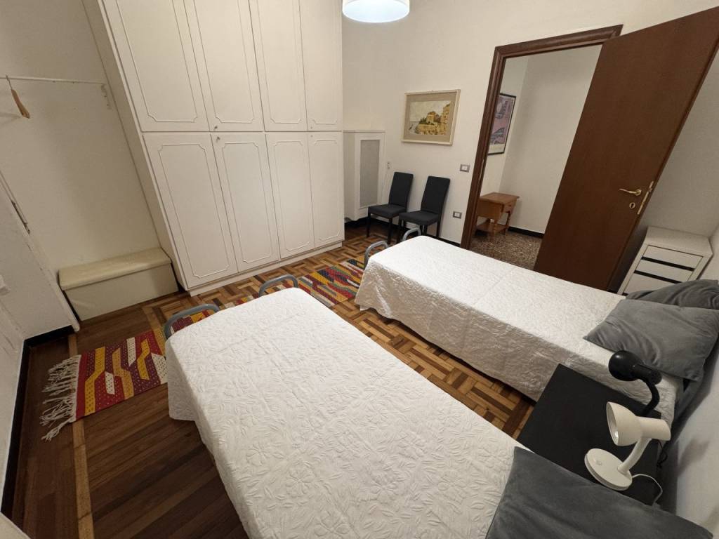 Appartamento a Genova in Via Antonio Cecchi - Foto 2