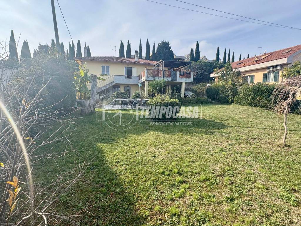 Casa indipendente a Pescara in Strada Colle di Mezzo - Foto 3