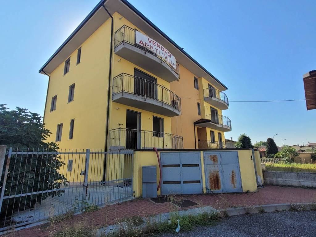 Appartamento a Vellezzo bellini in Via San Bartolomeo Apostolo - Foto 3