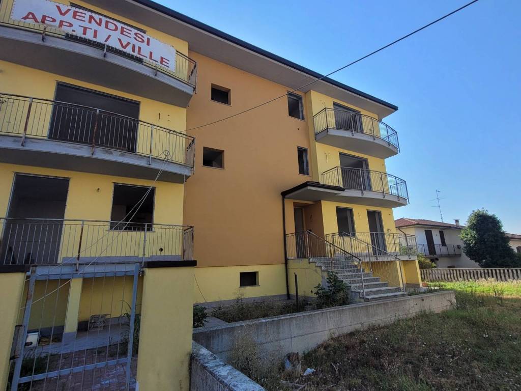 Appartamento a Vellezzo bellini in Via San Bartolomeo Apostolo - Foto 4