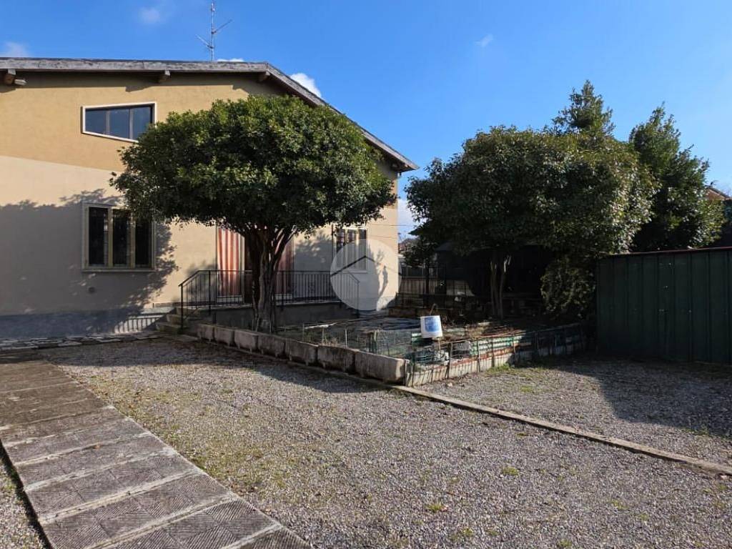 Villa a Adro in Via piave, 25 - Foto 2