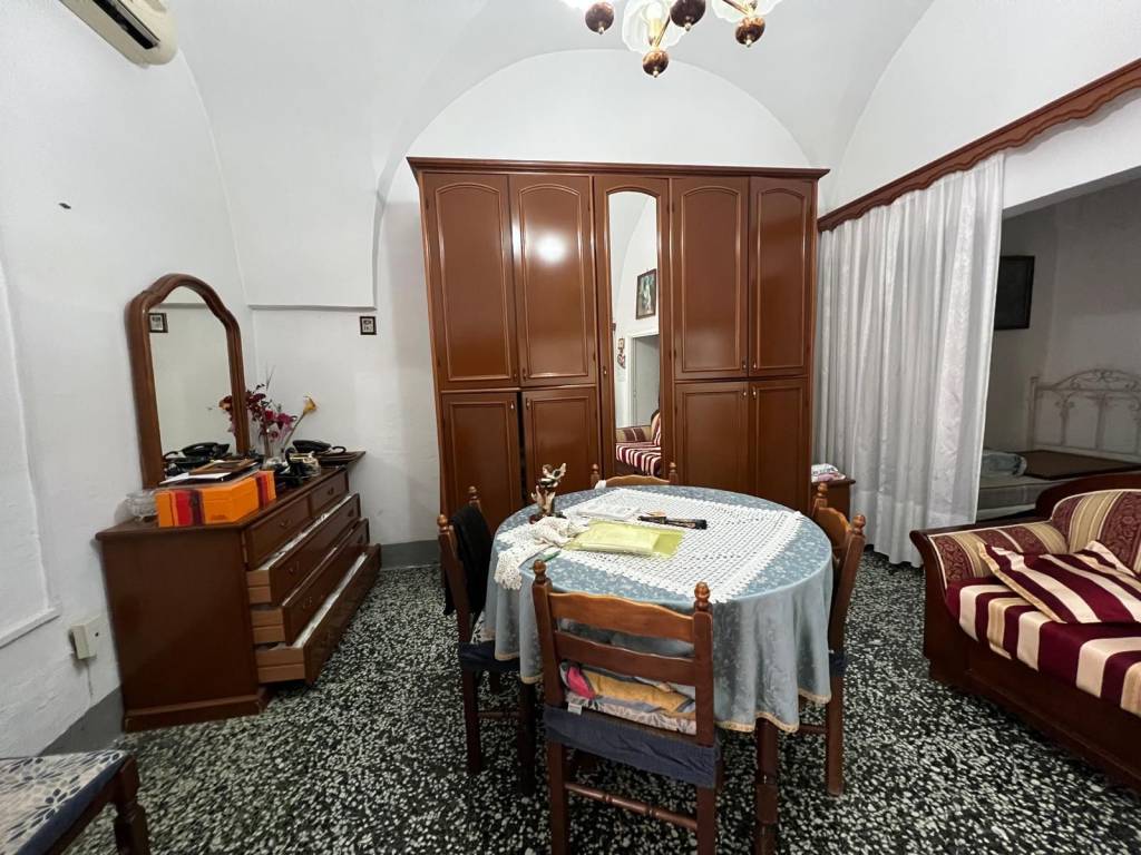 Casa indipendente a Ceglie messapica in Vico 2 Santoro Urgesi - Foto 3