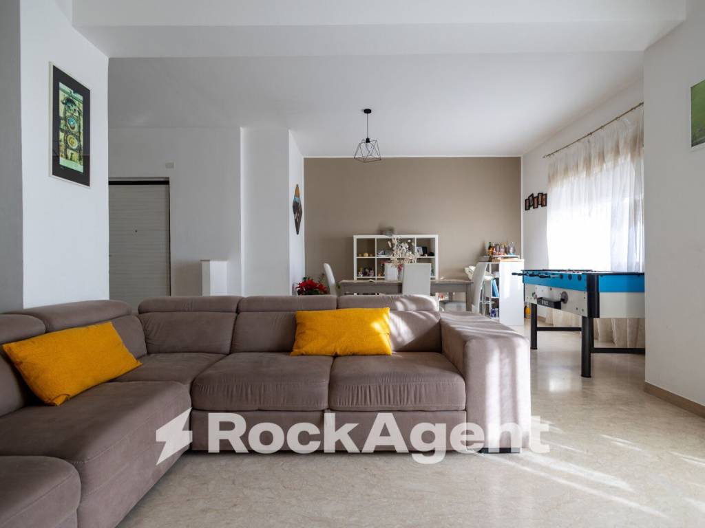 Appartamento a Catanzaro in Viale Vincenzo de Filippis, 61 - Foto 4