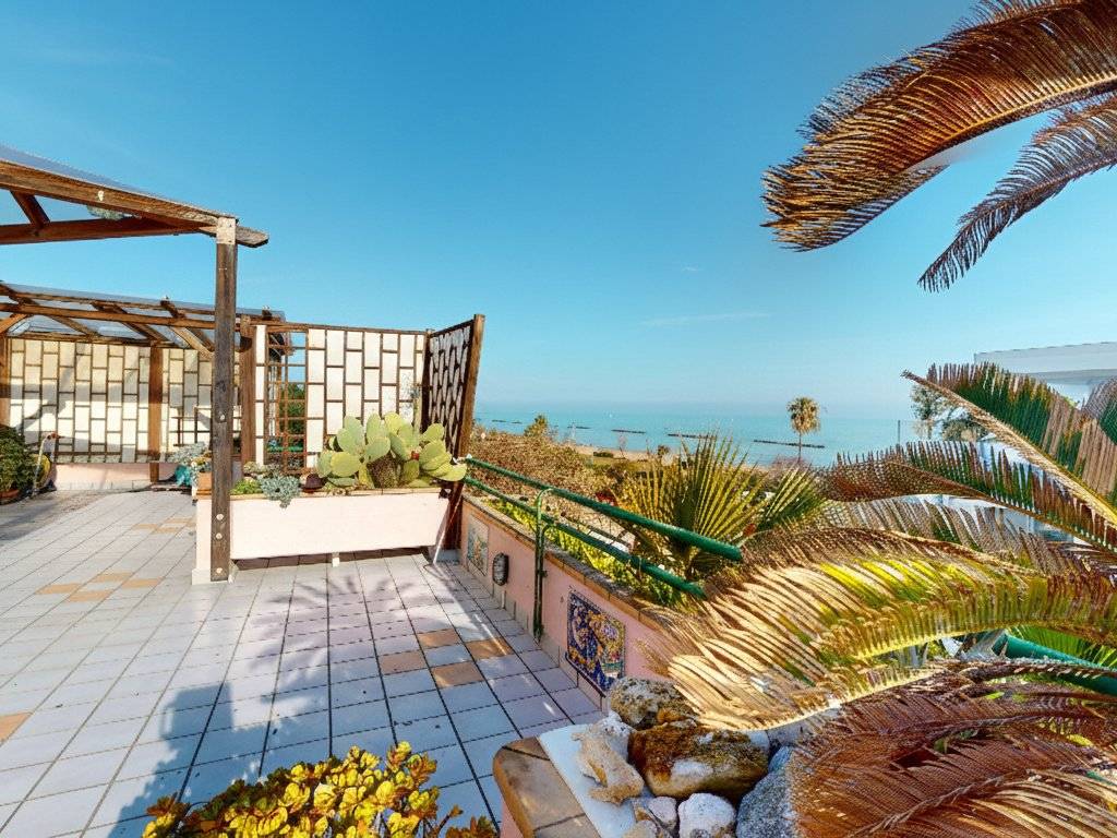 Attico / mansarda a San benedetto del tronto in Via Lucrezio Caro, 4 - Foto 4