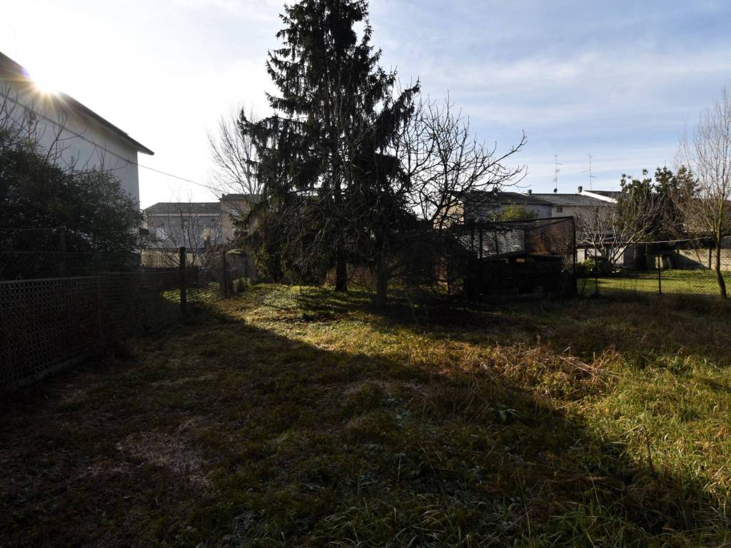 Casa indipendente a Gualtieri in Via Codisotto a Mane, 79 - Foto 2