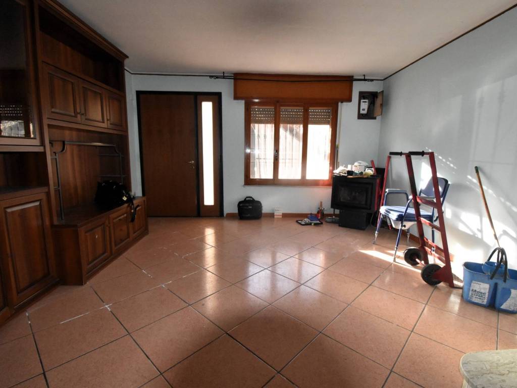 Casa indipendente a Gualtieri in Via Codisotto a Mane, 79 - Foto 5