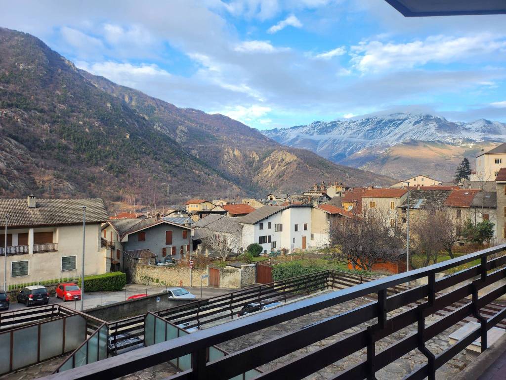 Appartamento a Chiomonte in Via Asilo Giuseppe Augusto Levis - Foto 2