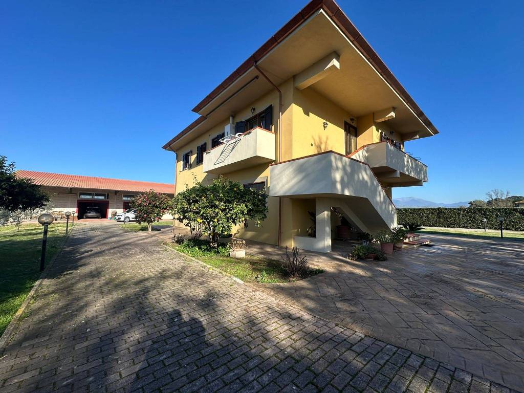 Villa a Pontinia - Foto 2