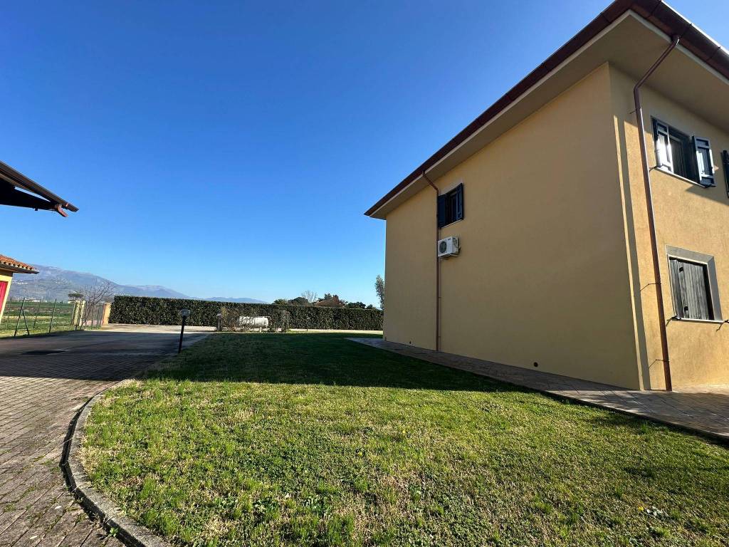 Villa a Pontinia - Foto 4