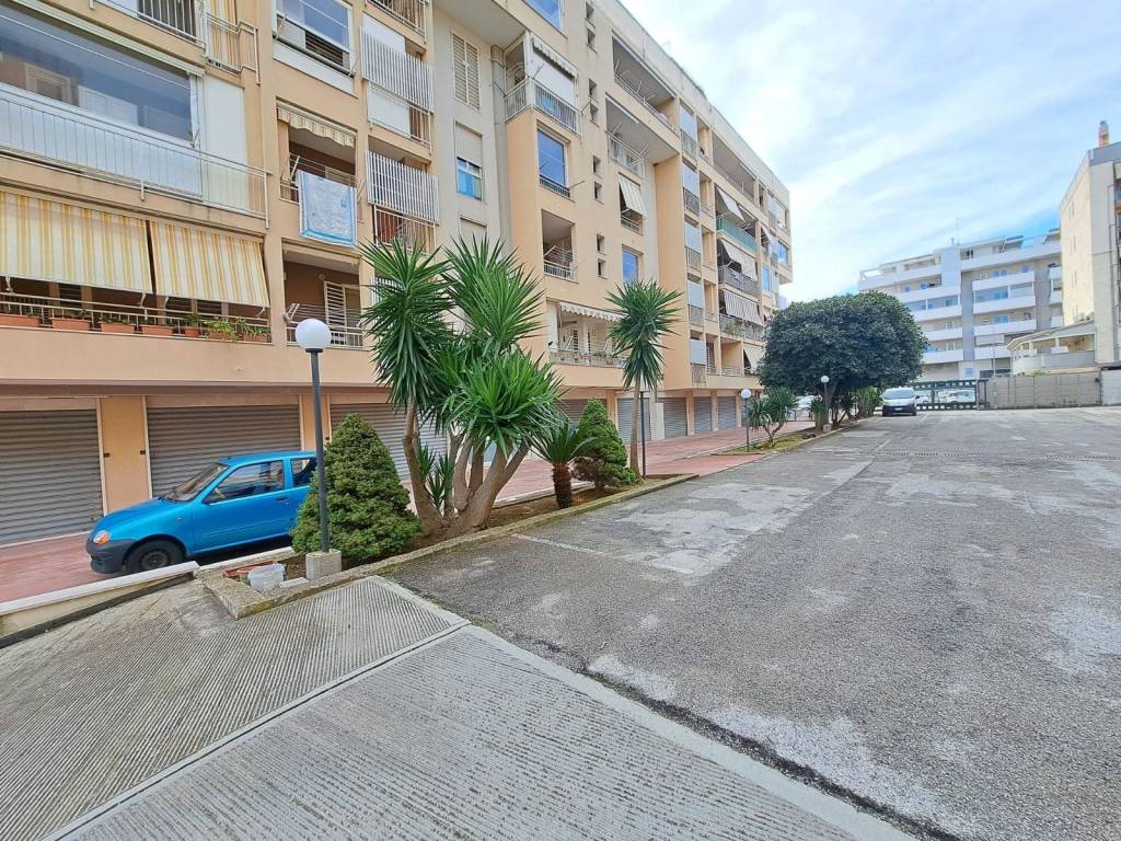 Box / garage a Triggiano in Viale Vanoni, 47 - Foto 4