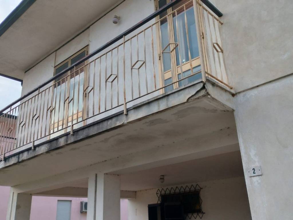 Casa indipendente a Montecchio maggiore in Via Luigi Einaudi, 2 - Foto 5