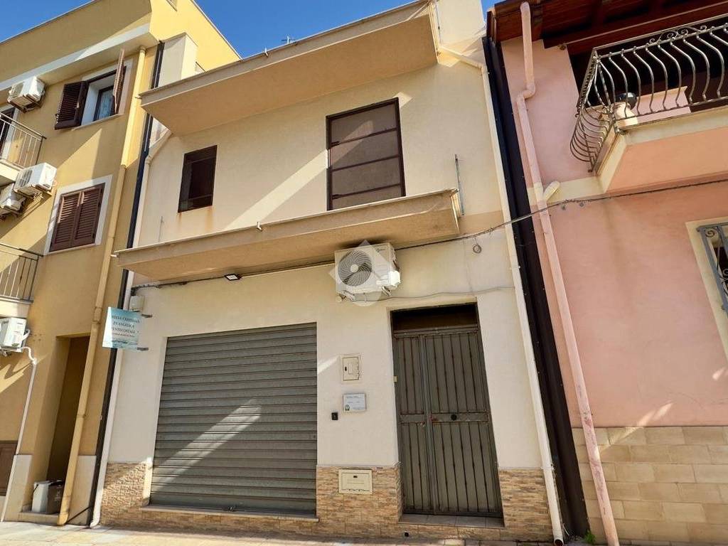 Casa indipendente a Balestrate in Via San Giovanni Bosco, 26 - Foto 2