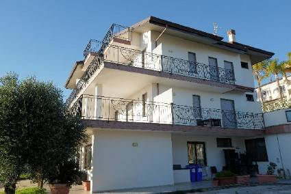 Palazzo / stabile a Casal velino in Via Virglio, 5 - Foto 2