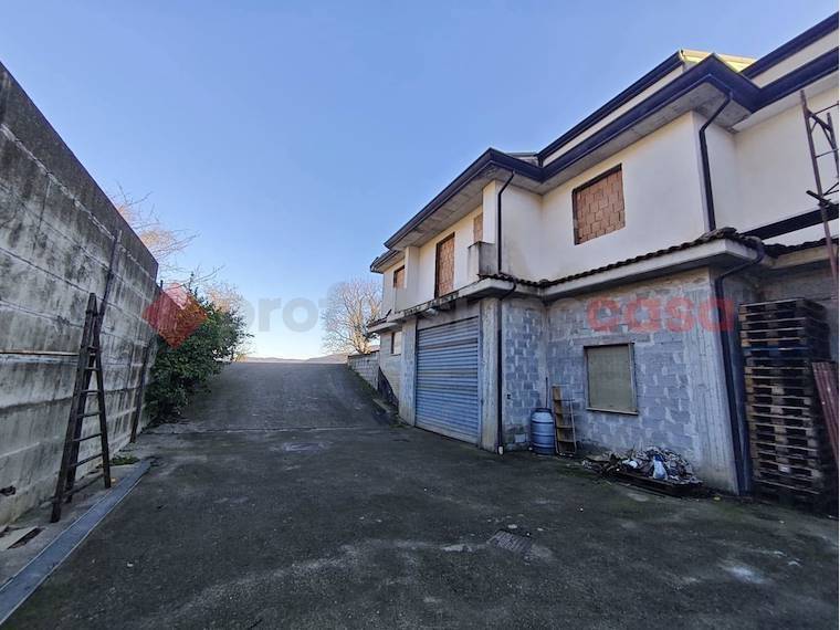 Villa a Mercato san severino in Via Corticelle, 40 - Foto 4