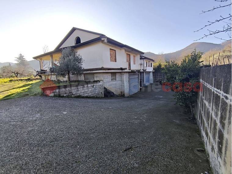 Villa a Mercato san severino in Via Corticelle, 40 - Foto 5