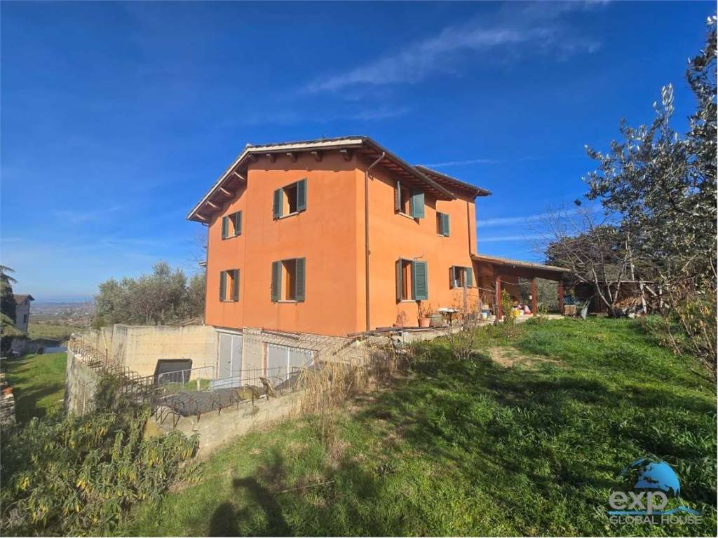 Casa indipendente a Castel ritaldi - Foto 2