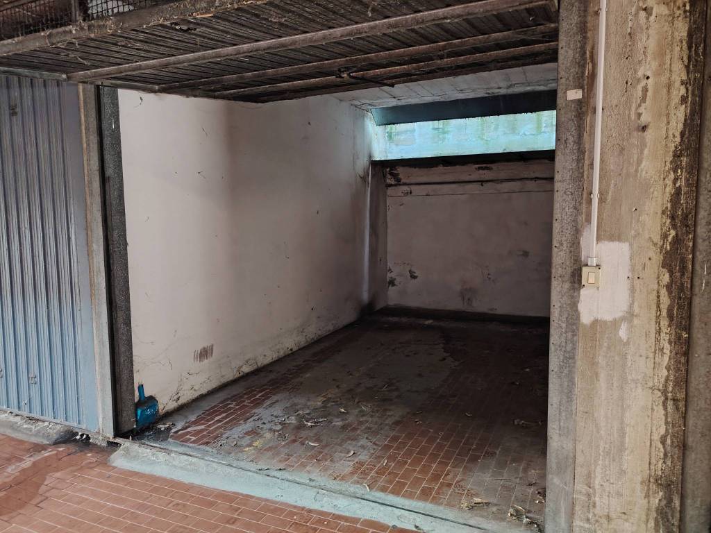 Box / garage a Bologna in Via Ferrarese, 159 - Foto 3