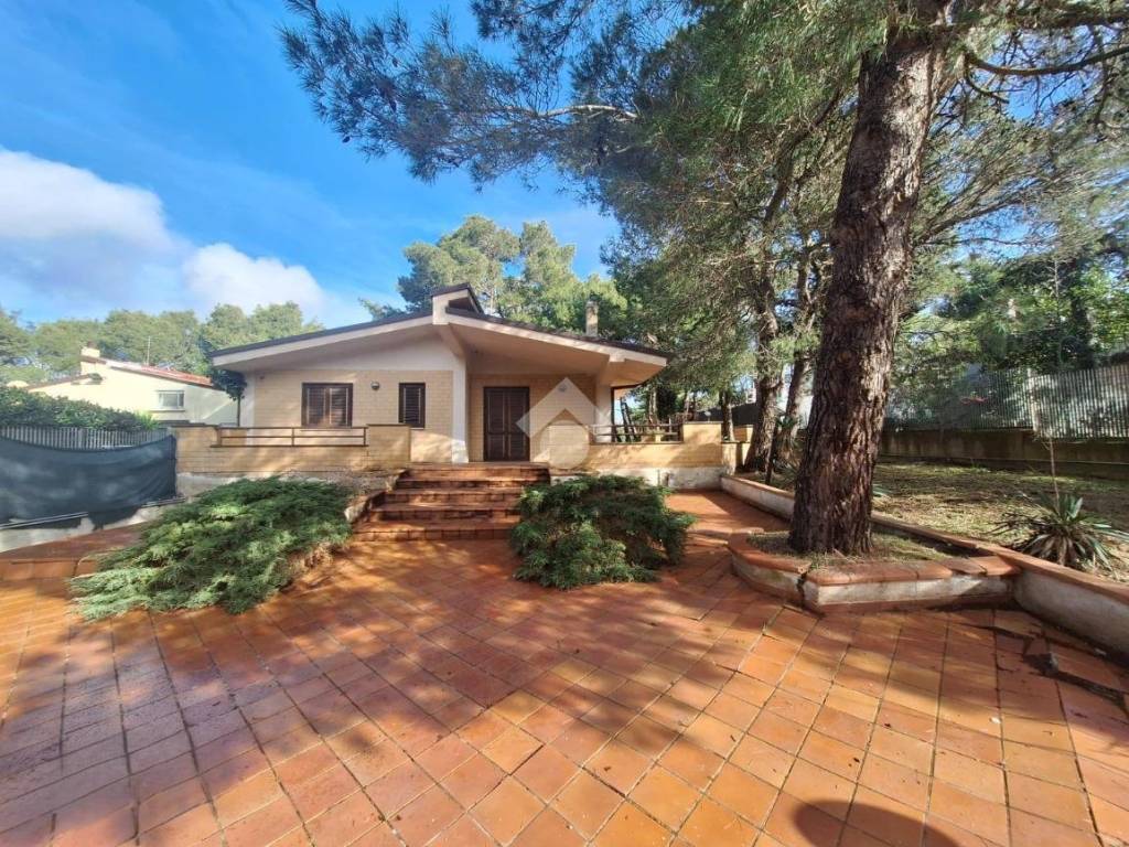 Villetta a schiera a Cassano delle murge in Zona frà diavolo - Foto 4