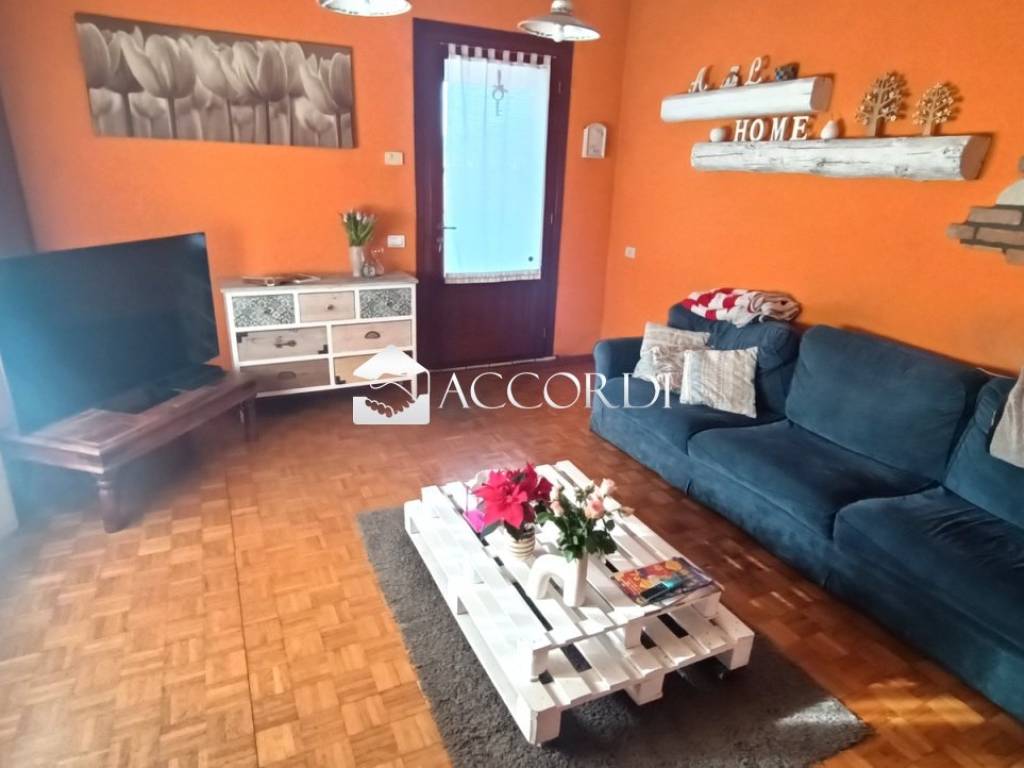 Villa a Crocetta del montello in Via Chiesa Monumento - Foto 4