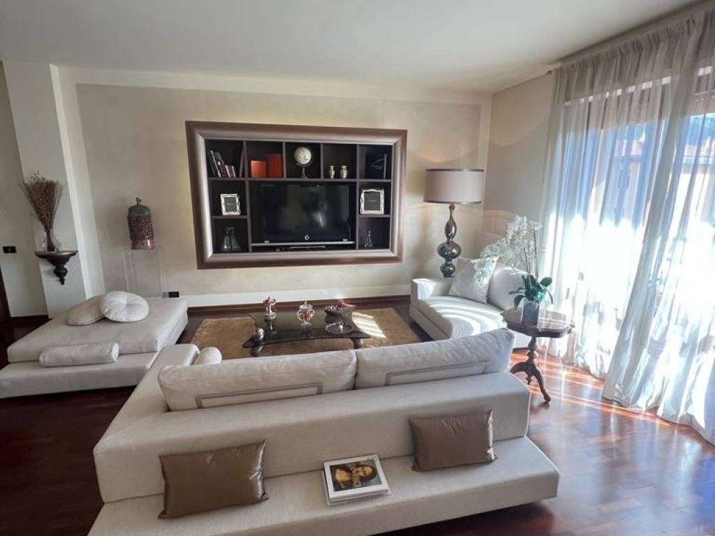 Appartamento a Prato in Via Giuseppe Cesare Abba - Foto 2