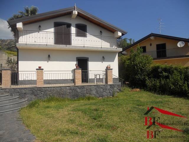 Villa a Zafferana etnea in Via Cavotta - Foto 2