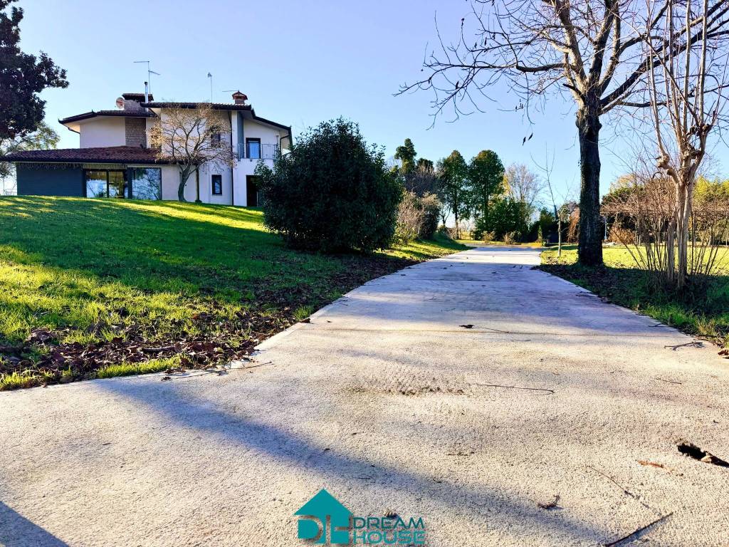 Villa a Colloredo di monte albano in Via Vendoglio - Foto 2