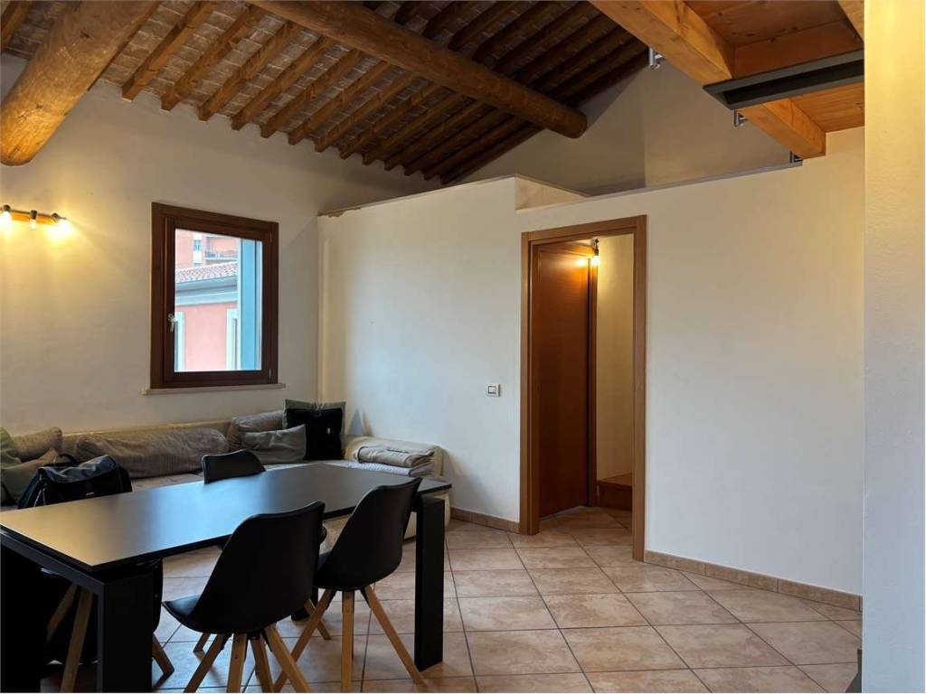 Appartamento a Isola della scala in Via Cesare Battisti - Foto 4