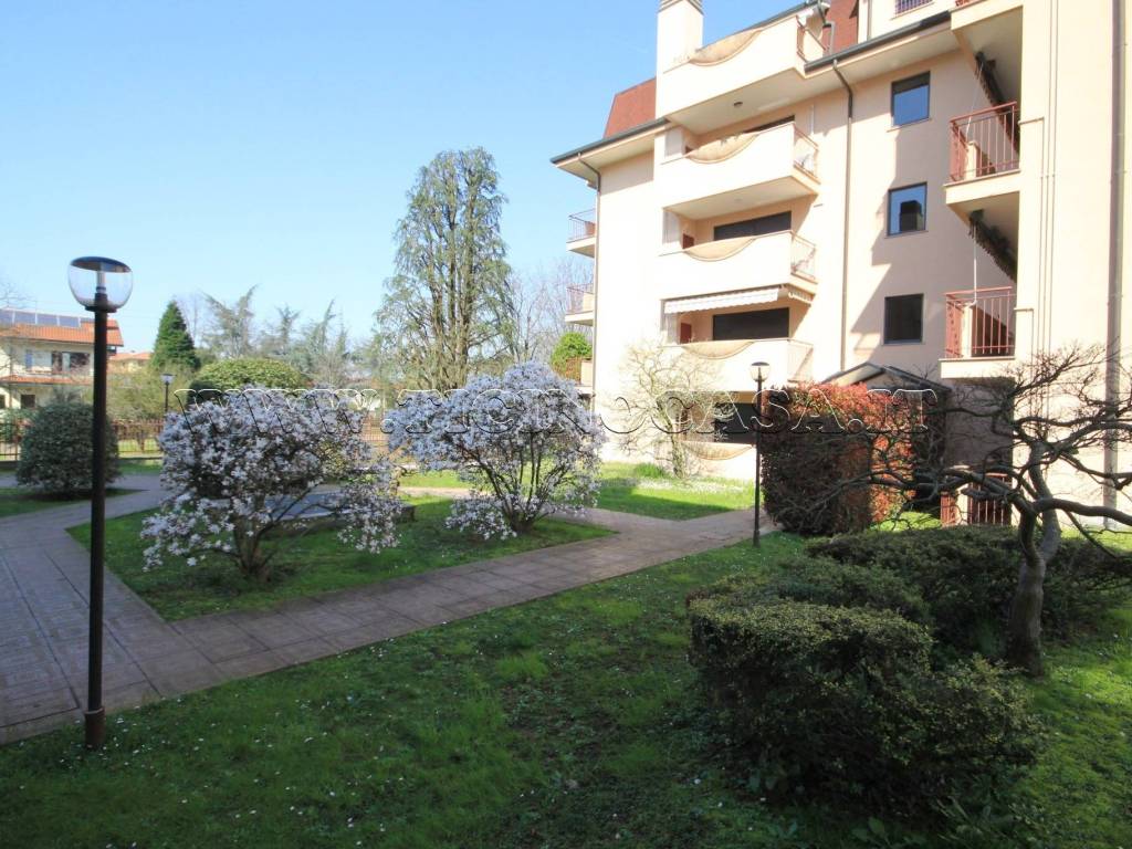 Appartamento a Magenta in Strada Padana Est, 11 - Foto 3