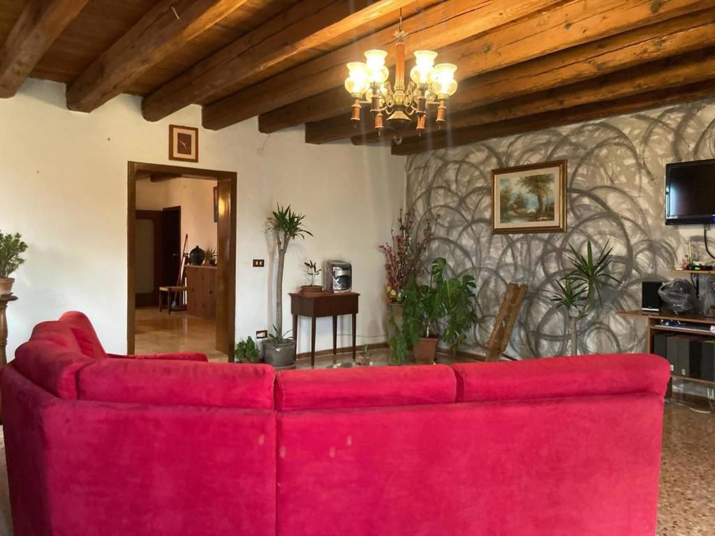 Casa indipendente a Gavello in GAVELLO Via Canal Bianco Inferiore, 0 - Foto 4