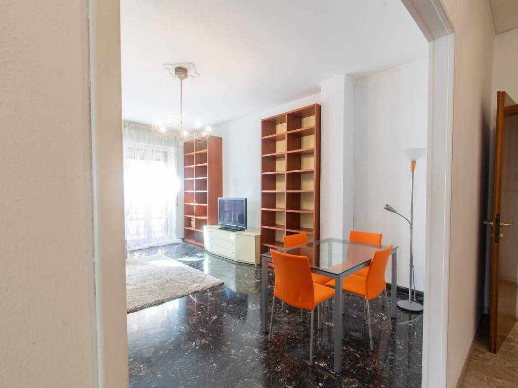 Appartamento a Verona in Via Carlo Ederle, 15 - Foto 2