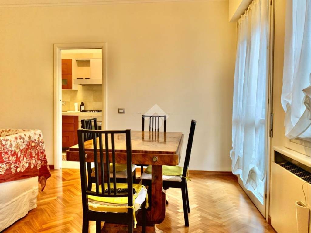 Appartamento a Reggio emilia in Via Francesco Cassoli - Foto 3