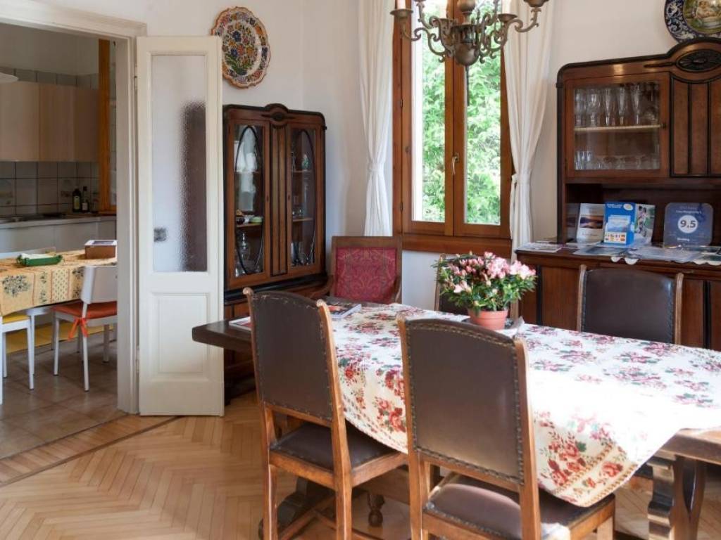 Appartamento a Como in Via Giovanni Bertacchi, 9 - Foto 5