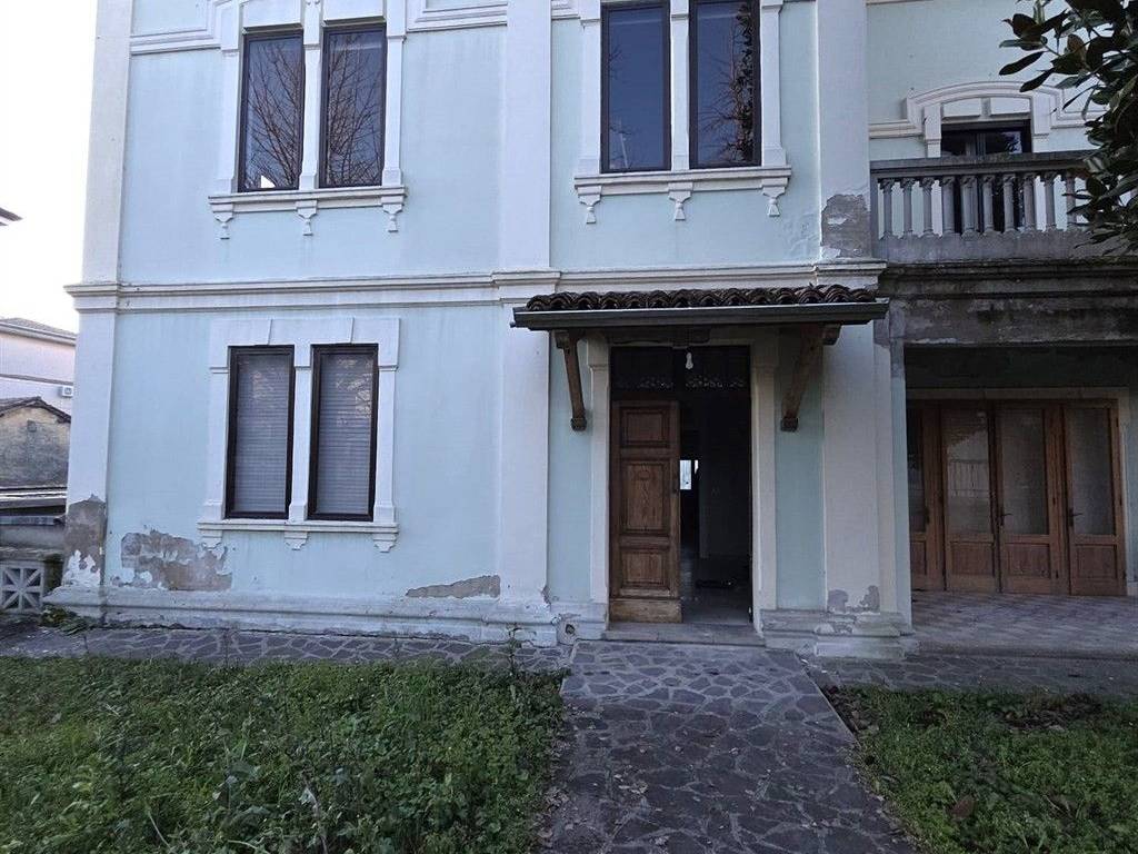 Villa a San benedetto po in via D'Annunzio - Foto 3